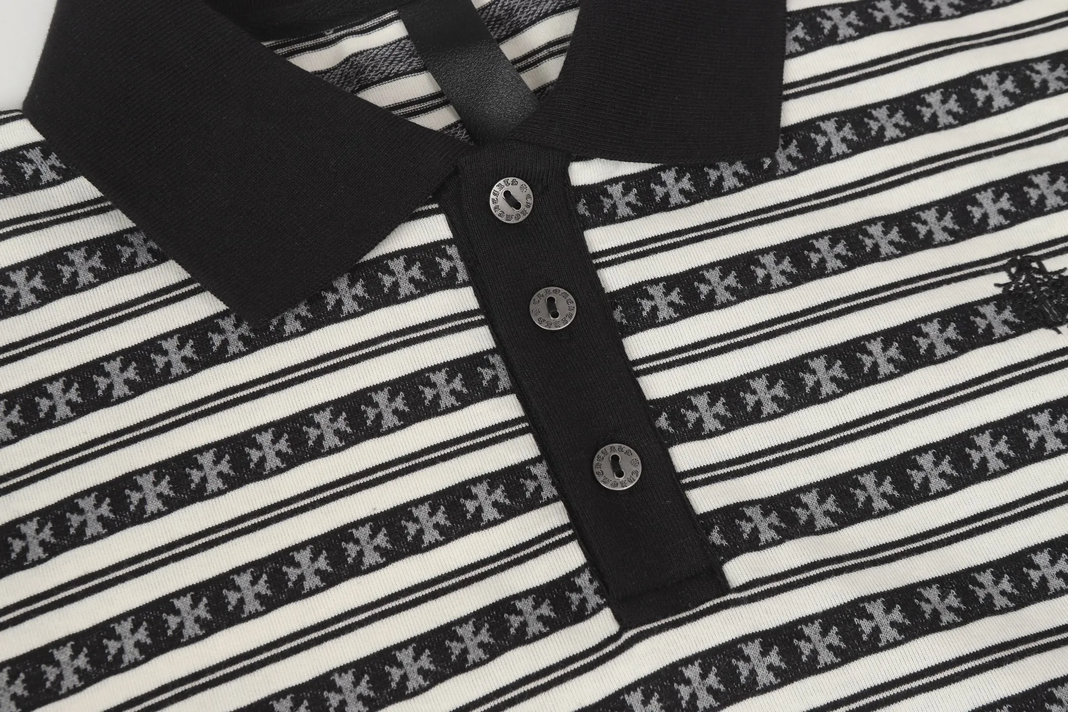 P190 -Chrome Hearts/Chrome Hearts 25ss season's most popular striped yarn-dyed long-sleeved T-shirt -High weight, high density and high quality. The wool is soft, delicate and skin-friendly. It feels soft and silky. It has excellent warmth and skin-friendly properties. -Customized weaving and dyeing, no color difference, no matter the fabric or workmanship details, beat the ordinary version on the market. -Colour: black, gray, blue, pink, green -Size: S M L XL